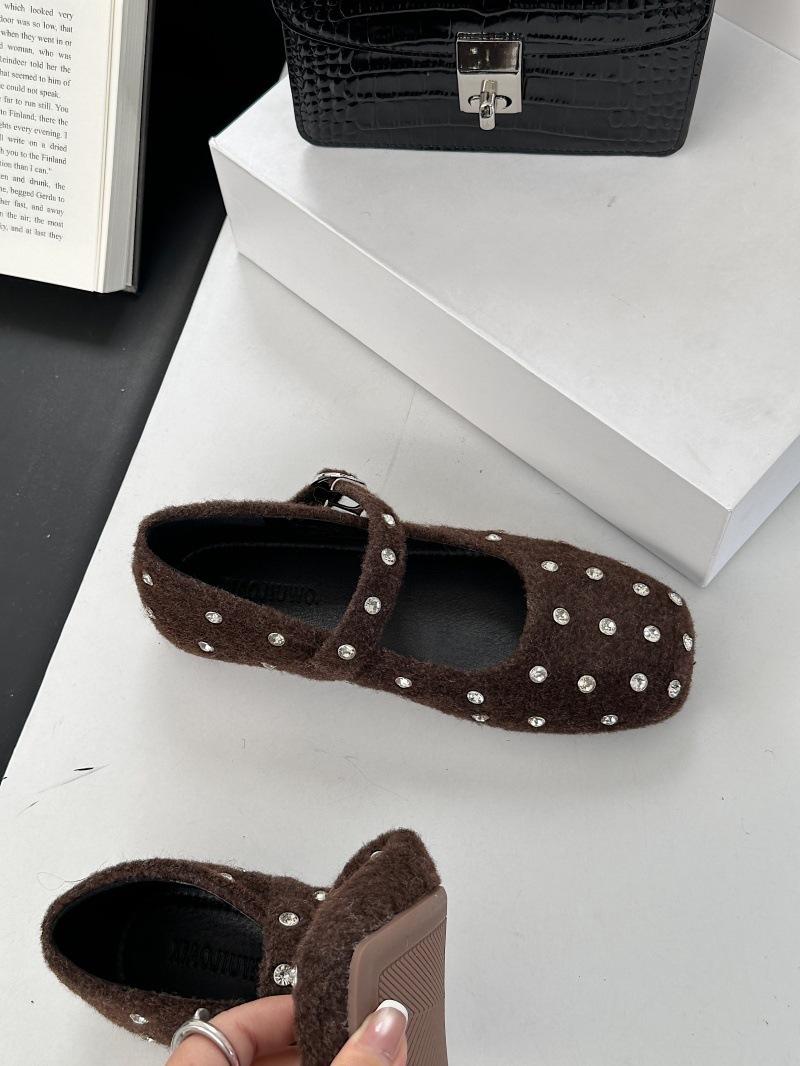 

2025 autumn new fashion versatile French temperament Mary Jane shoes women s suede small square head soft sole single shoes 35