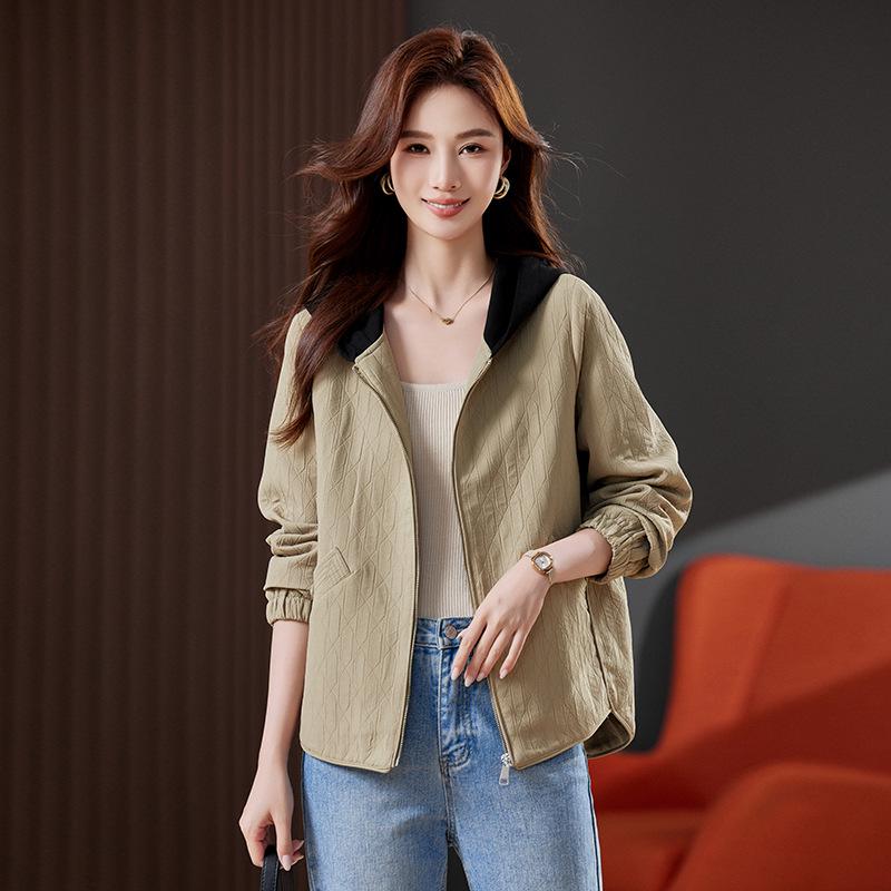 

Женская повседневная короткая куртка с капюшоном и карманами, осень 2024 M (90-110 lbs) хаки