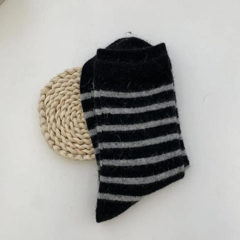 

Женские осенне-зимние толстые носки-гольфы в полоску, защищающие от холода 1 pair чёрный