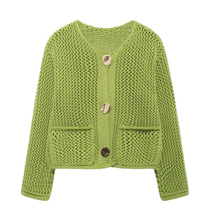 Women's 2024 European & American Knitted Sweater Jacket: 15 Colors, Autumn/Winter, Short Style with Large Pocket & Three Buttons
