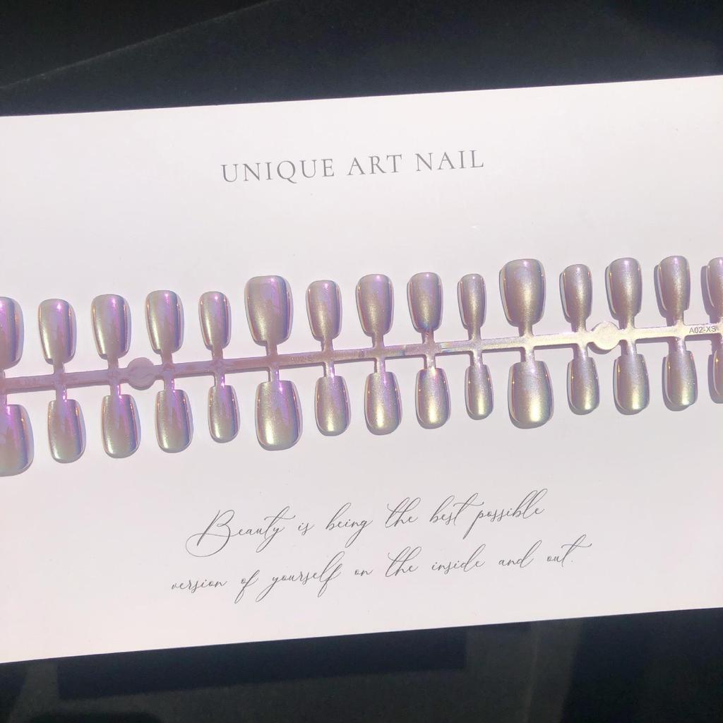 Dreamy Lavender Cat Eye Press-On Nail Set - 30 Pieces