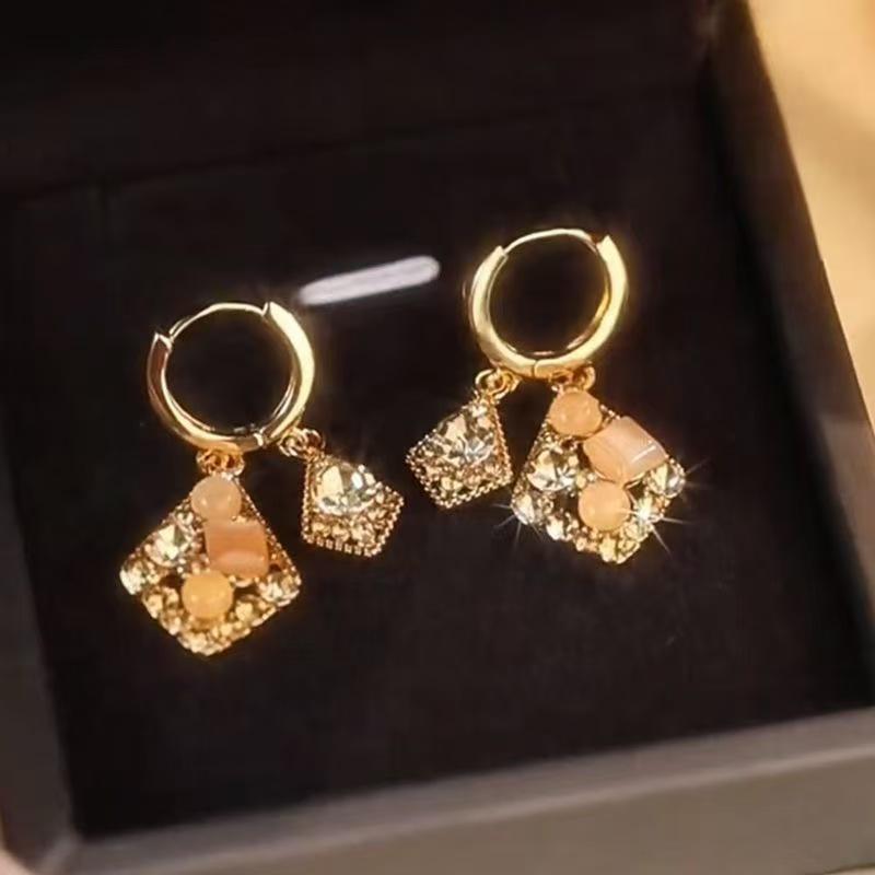 2025 Fall/Winter Trendy Gold Double Rhombus Earrings for Women – Stylish and Unique Design