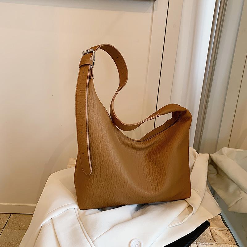 Commuter Large Capacity Underarm Tote Bag Retro Shoulder Bag Temperament Shoulder Bag Foreign Tote Bag