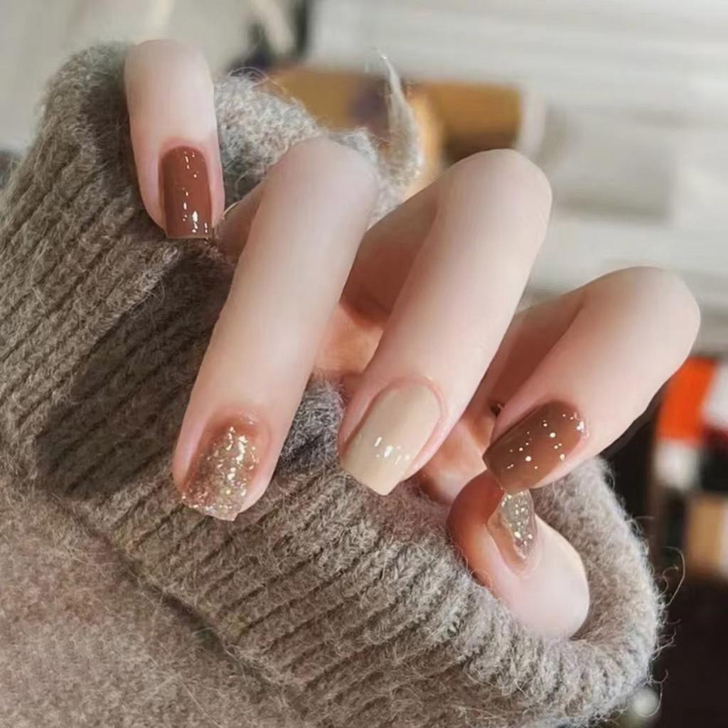 24pcs Short Square Press On Nail Glitters Designs Valentines Day Nail Manicure Nai Accesories for Trendy Women