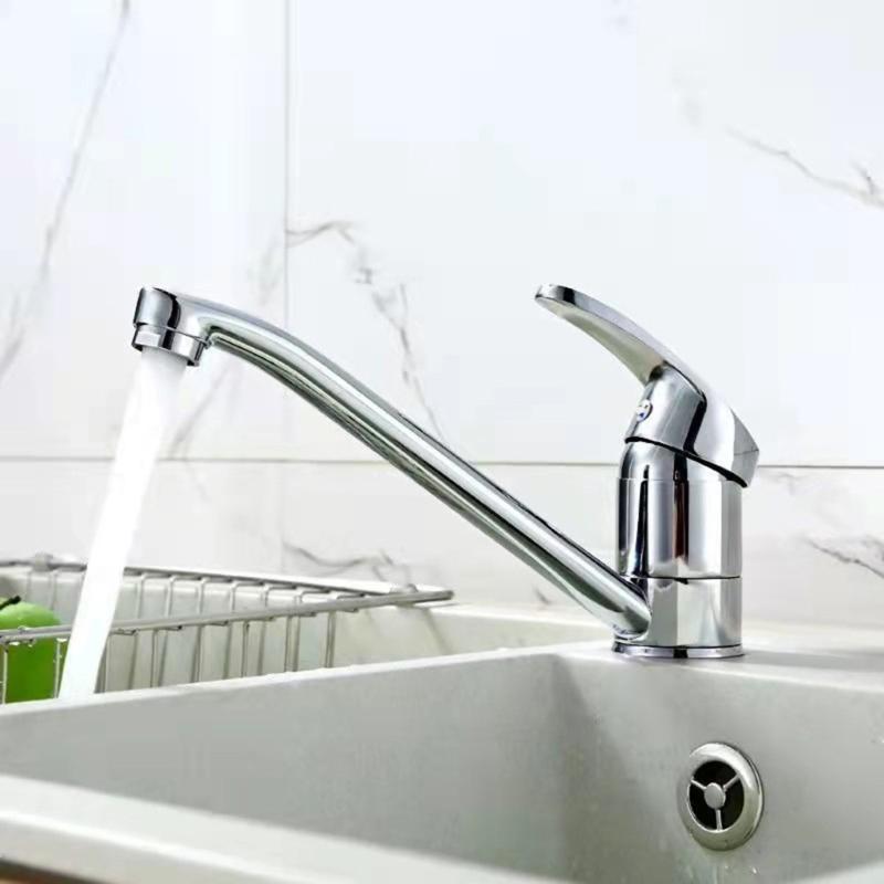 Multifunktionales Küchenarmatur mit 360° schwenkbarem Einhebel-Küchenhahn Zeitgemäßer Küchenspülbeckenhahn für Zuhause