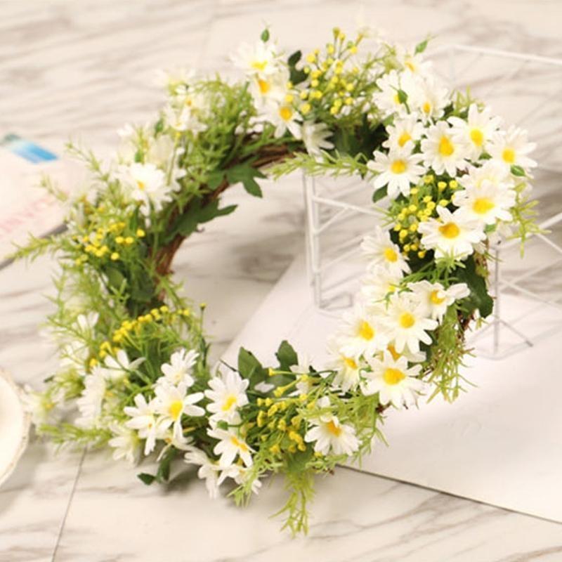 Artificial Door Wreath with Daisys Flower Green Wreath Front Door Wreath for Wedding Party Room Farmhouse Decors