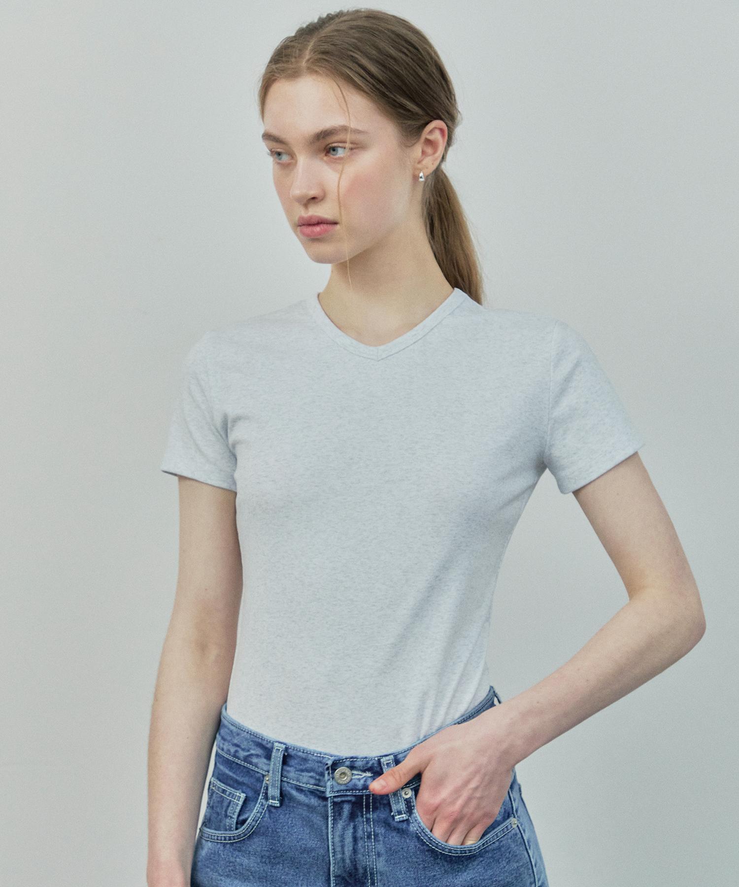 Ihr Back Cutout V-Neck T-Shirt / Melange Gray