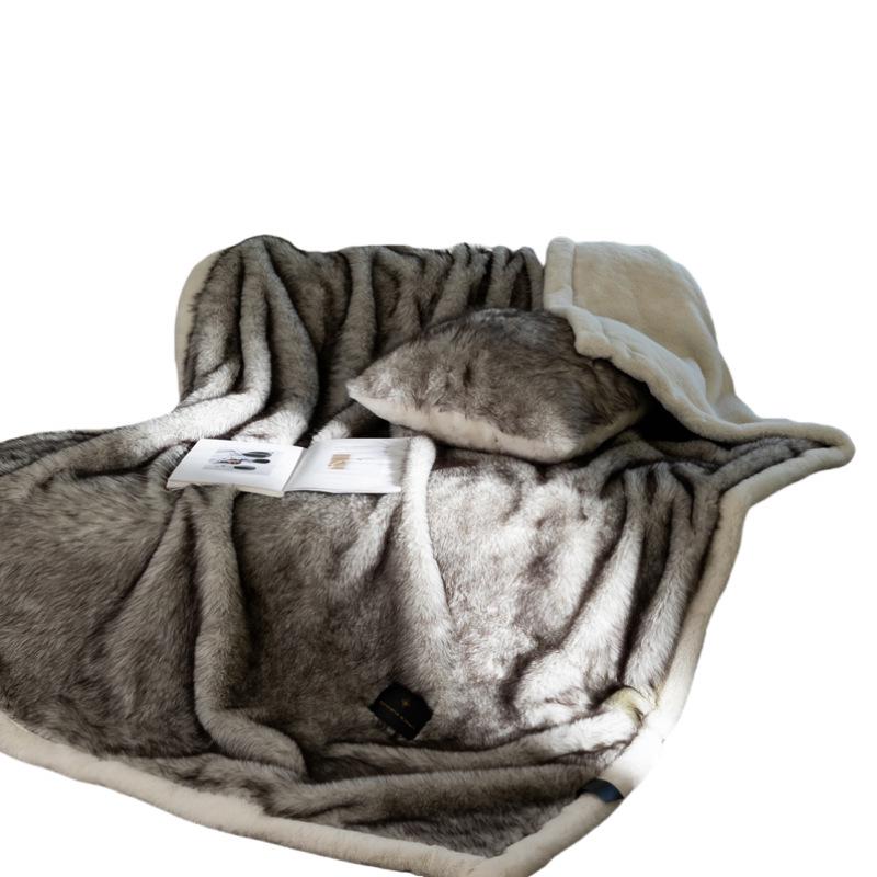 Luxury Faux Fox Fur Blanket: Thick, Warm Raschel Cover for Autumn/Winter, Perfect for Sofa or Air Conditioning Use.