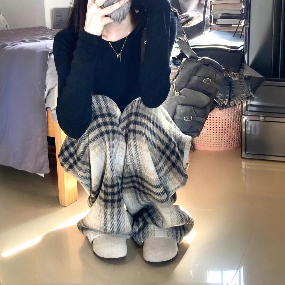 Women's Retro Plaid Wool Wide-Leg Pants for All Seasons
