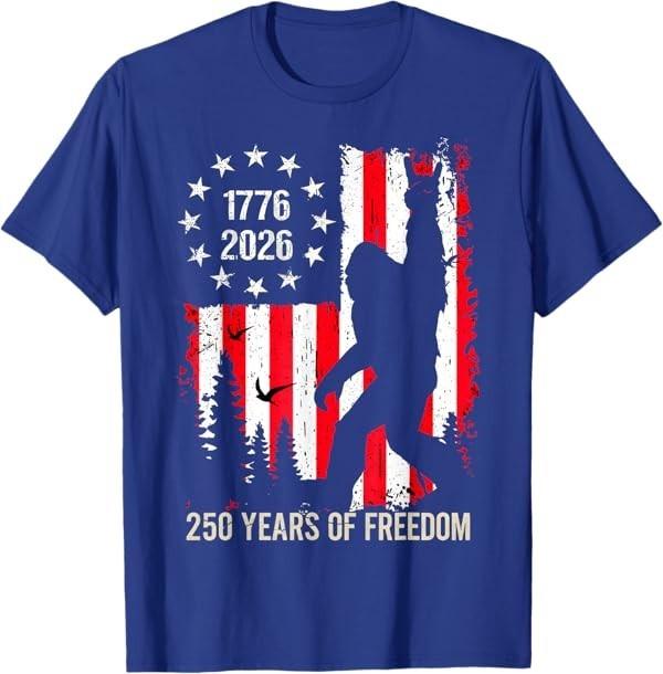 Bigfoot Patriotic 250 Years of Freedom American USA Flag Tee T-Shirt S