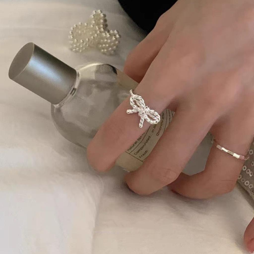 Korean Sweet Twist Bow Ring, Women's Fashionable Unique Index Finger Ring, Stacking and Wearing Ring, Advanced Sense