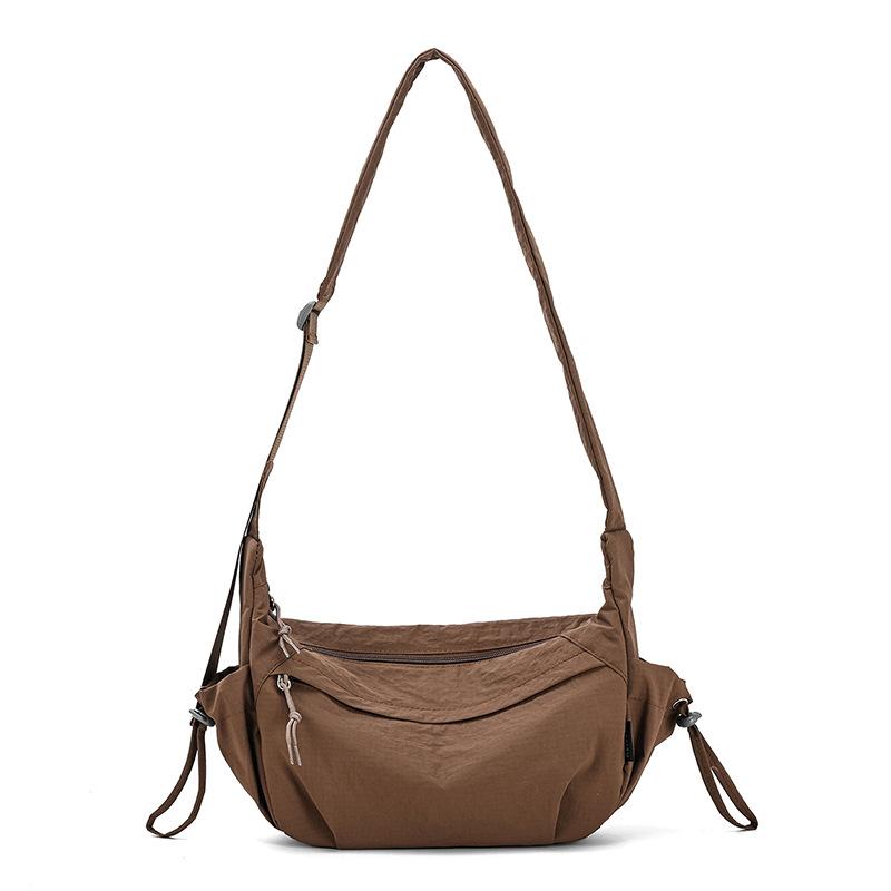 

New Lightweight Water Resistant Crossbody Bag Fashi Macar Color Shoulder Bag Fashiable and Versatile Commuting Bag коричневый