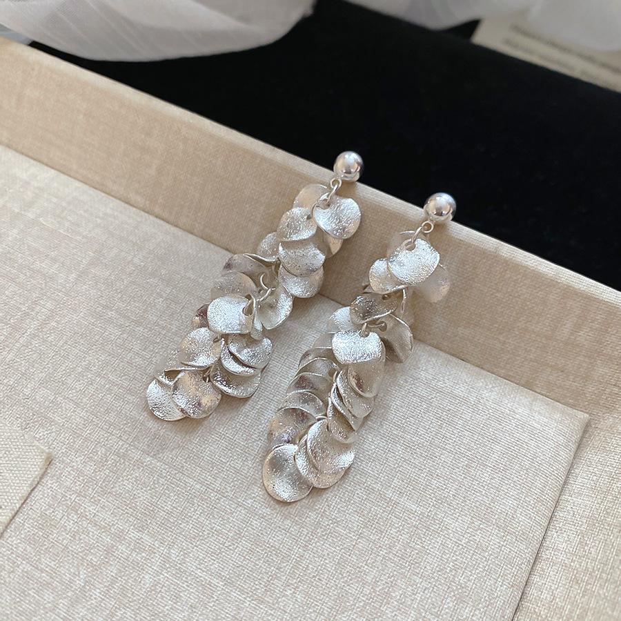 

Vintage Round Metal Coins Tassel Earrings For Women Fashion Jewelry Gold Color Brincos silver color
