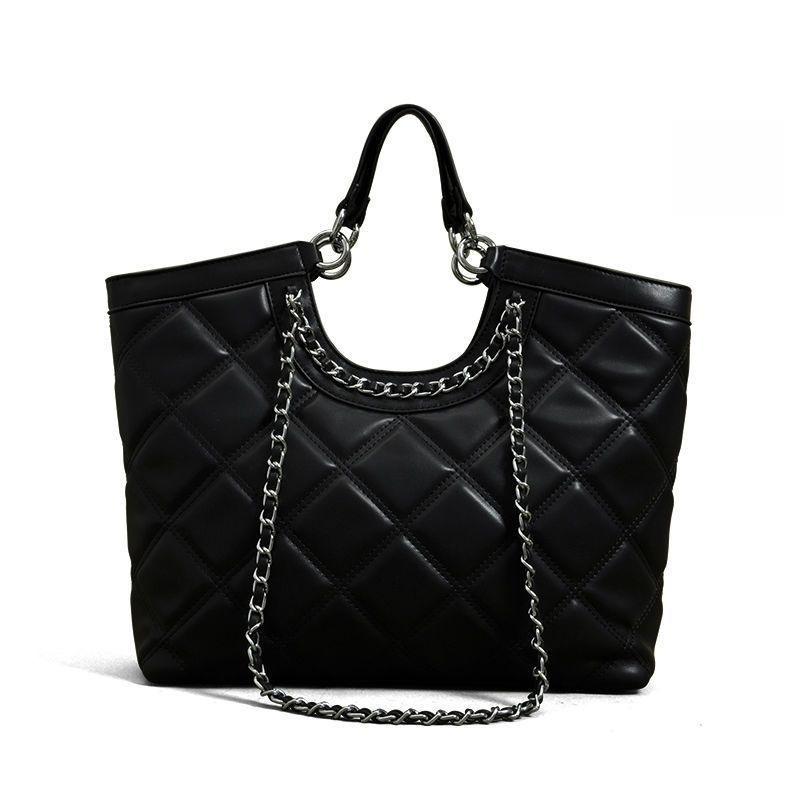 

2025 легкая роскошь маленький ароматный ветер ромбовидная сетка сумка-тоут осень и зима новая большая вместимость портативная женская сумка цепочка сумка на плечо чёрный