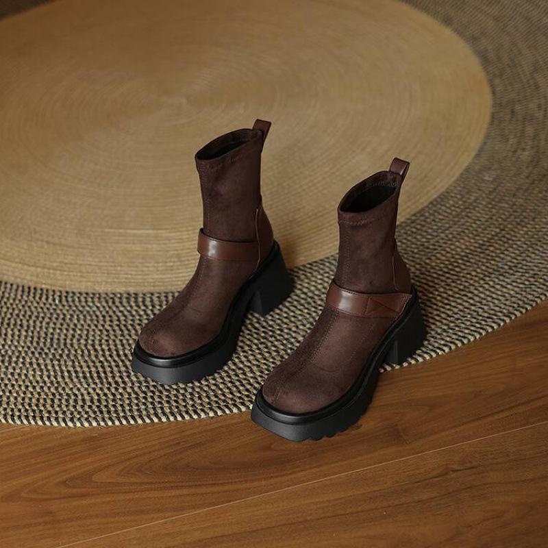 Autumn and winter women's non-slip Martin boots sleeve medium heel large size women's boots round head non-slip square heel new medium boots women