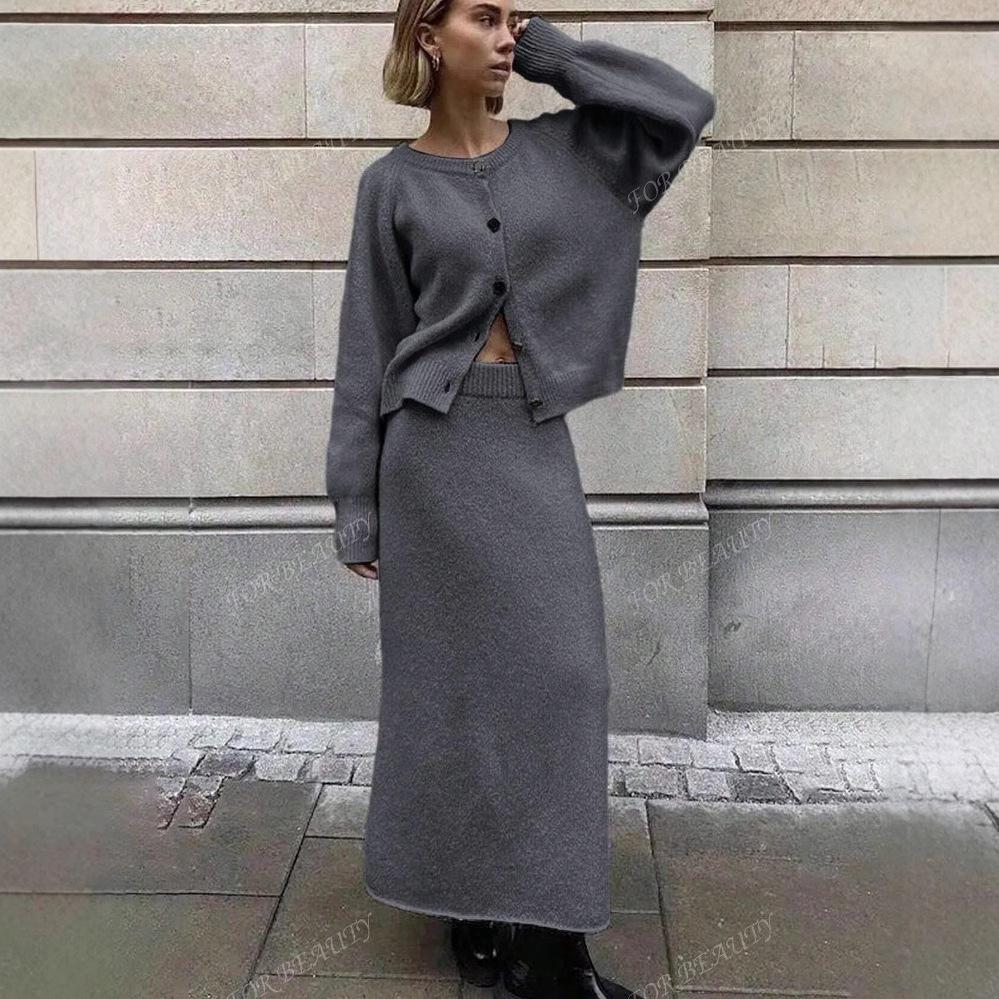 

Осень 2024 Женский трикотажный топ однотонной расцветки и комплект длинной юбки с высокой талией XL серый