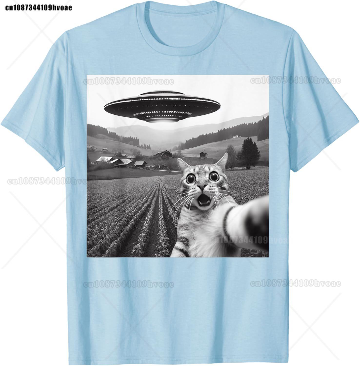 Cat Selfie With Alien UFO Funny Cat Gifts For Unisex T-Shirt S