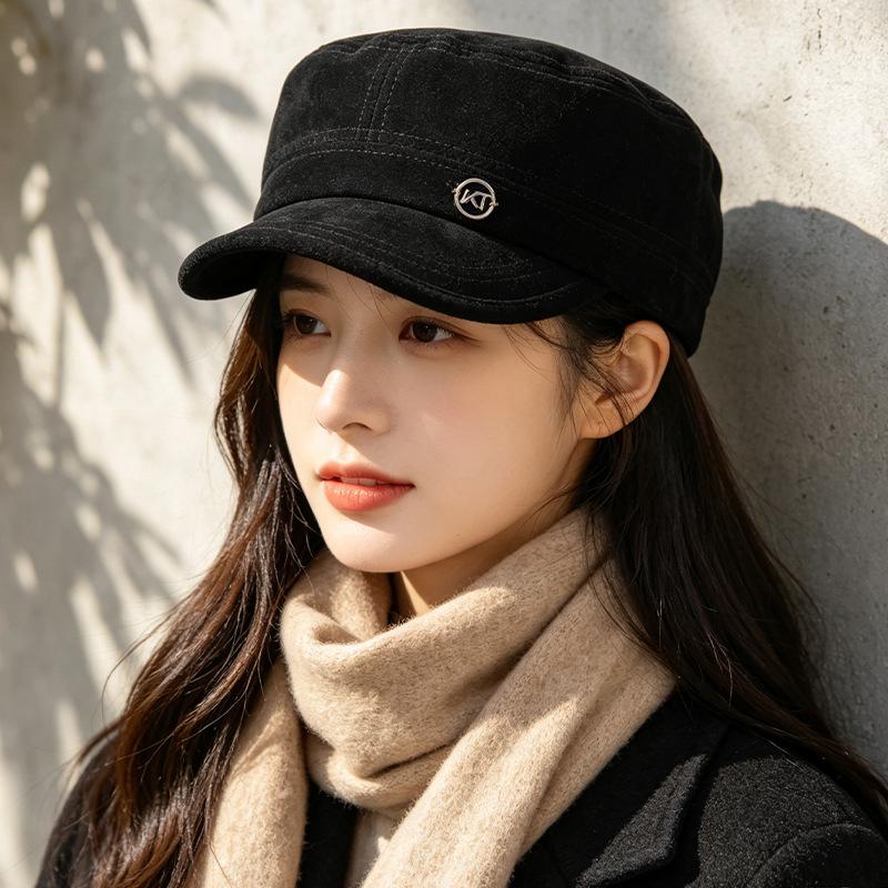 Autumn and winter new retro suede equestrian hat women's fashion versatile painter hat showing small face high quality flat top hat