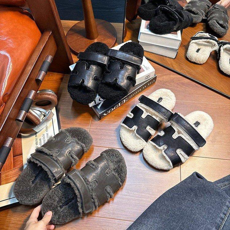 European goods 2025 autumn and winter new leather thick-soled lamb wool slippers women wear Internet celebrity flat-bottomed lazy wool slippers