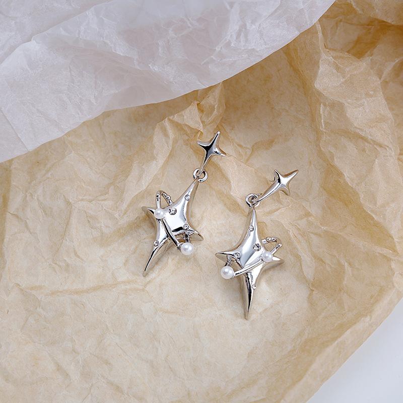 925 Creative High-End Temperament Girl Stud Earrings Slightly Inlaid With Pearl Starry Surround Personalized Earrings