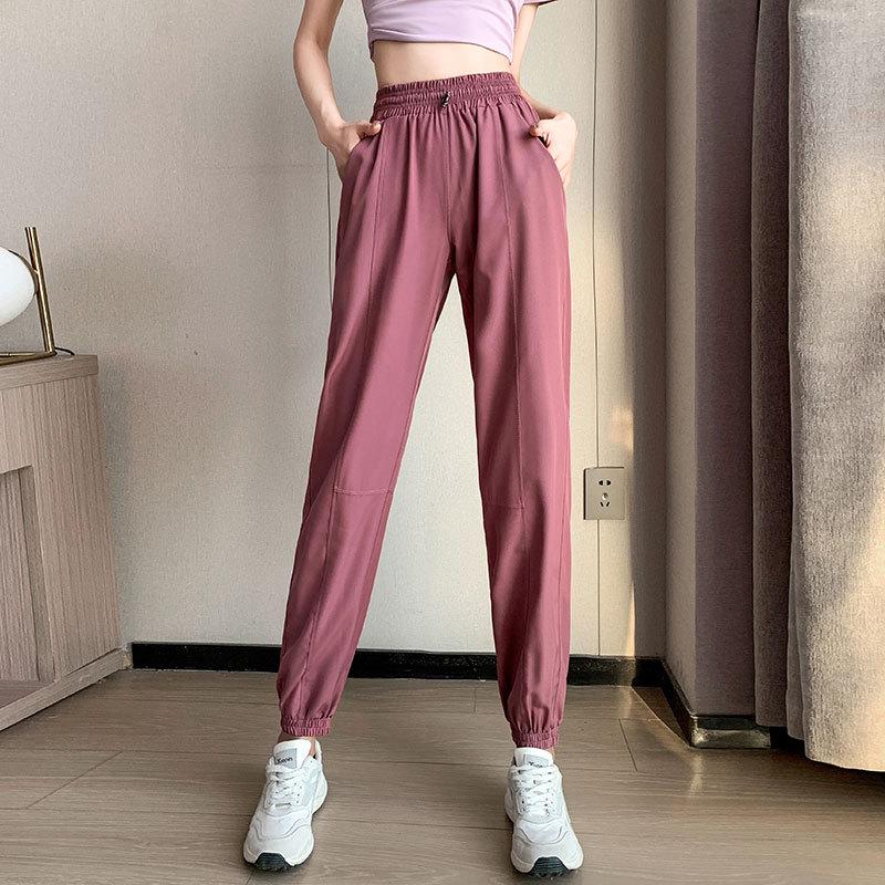 Women's Quick-Dry Yoga Set: Short Sleeve & Pants with Chest Pad for Summer 2025 Morning Runs