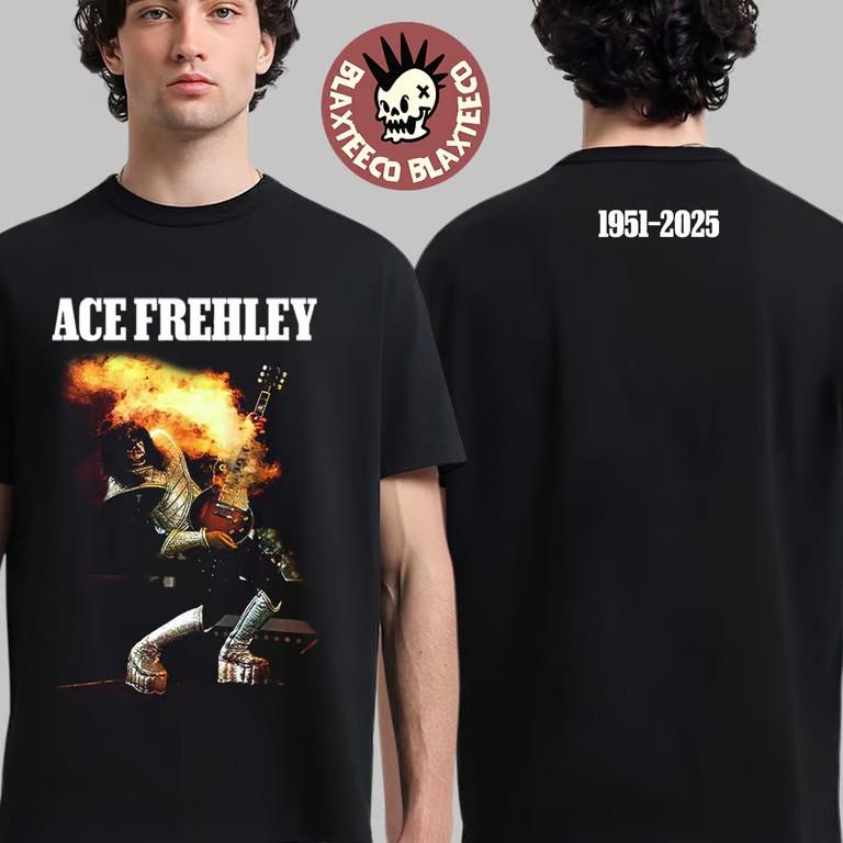Kiss Ace Frehley Rest In Peace 1951-2025 Signature Photo Two Sided T-Shirt Unisex T-Shirt L