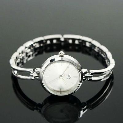 Women's Wristwatch Silver Fashion College Student Office Worker Accessory Simple Metal Casual College Student