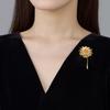 Sunflower Brooch - Elegant Diamond-studded Women's Accessory, Small and Exclusive with A Sense of Sophistication.
