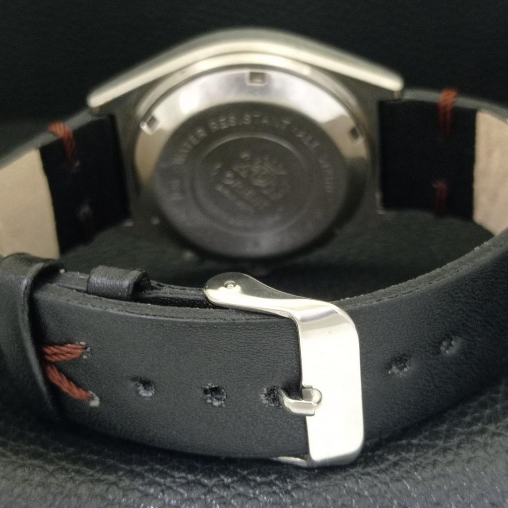 VINTAGE ORIENT AUTOMATIC 46943 JAPAN MENS BLACK COLOR DIAL WATCH A700158-5 R201-a700158