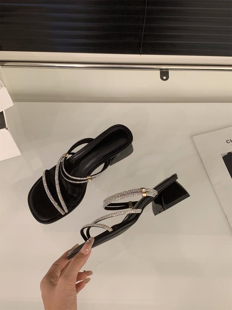 Temperament thick heel small cool slippers fairy shoes new fashion wear rhinestone thin belt sandals