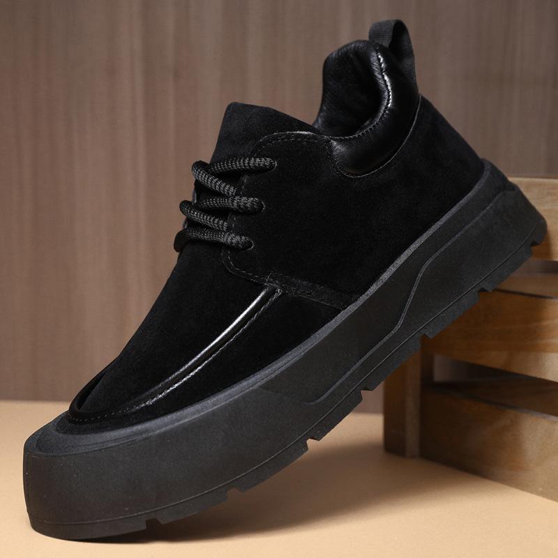 Herrenschuhe Winter 2025 neu Retro Britischer Stil Plateau Casual Board Schuhe Jugend Outdoor Samt Warm Baumwollschuhe