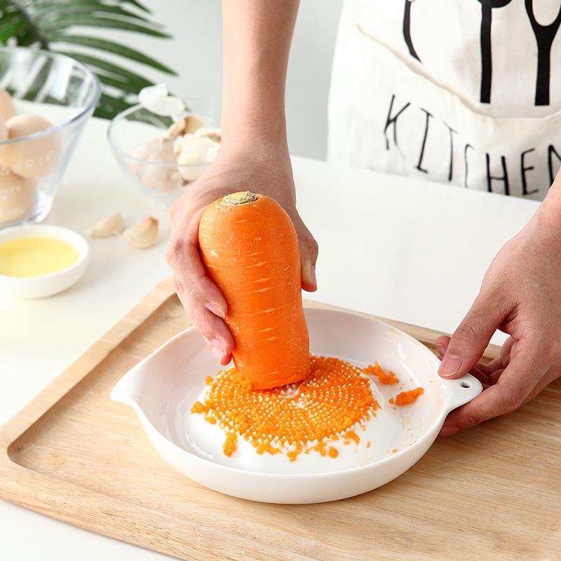 European Style White Ceramic Grinding Plate Garlic Ginger Grinder Potato Grinder Creative Home Fruit and Vegetable Grinding Tool