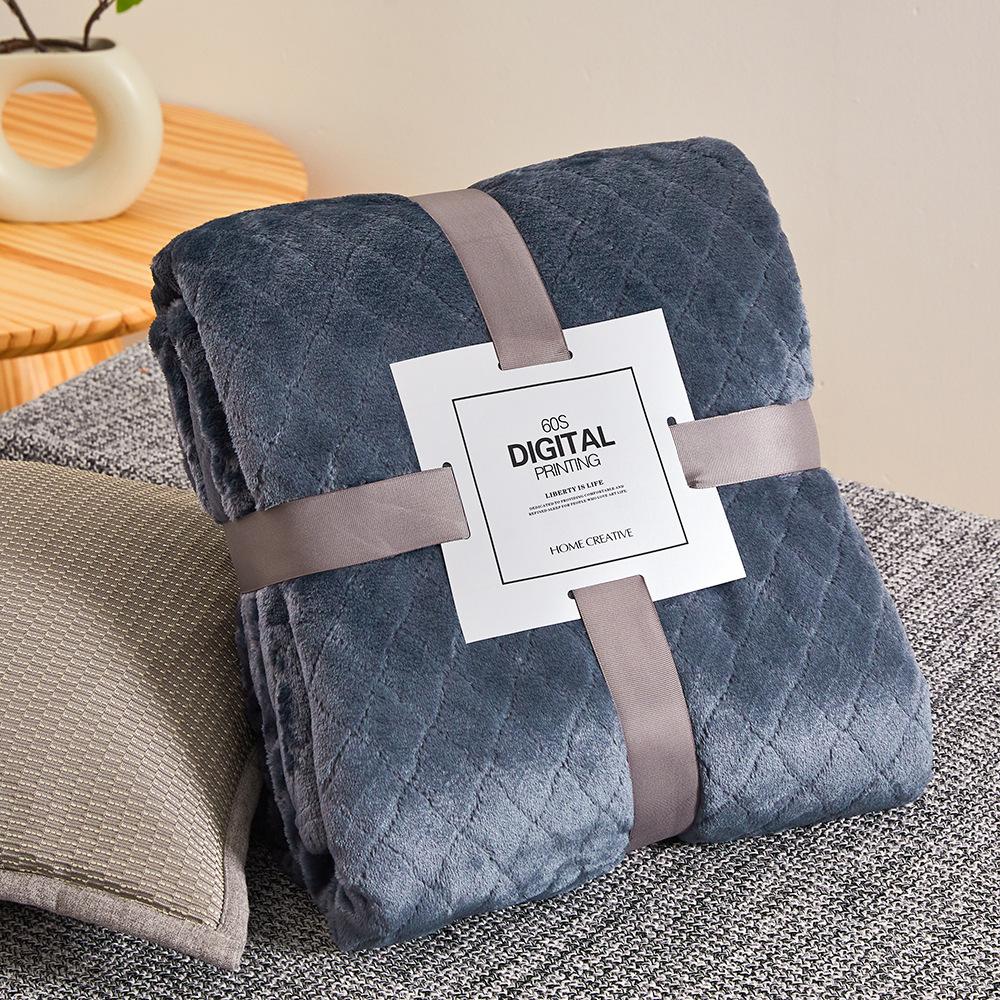 Thickened Diamond-Patterned Luxury Coral Fleece Flannel Blanket—Perfect for Air Conditioning