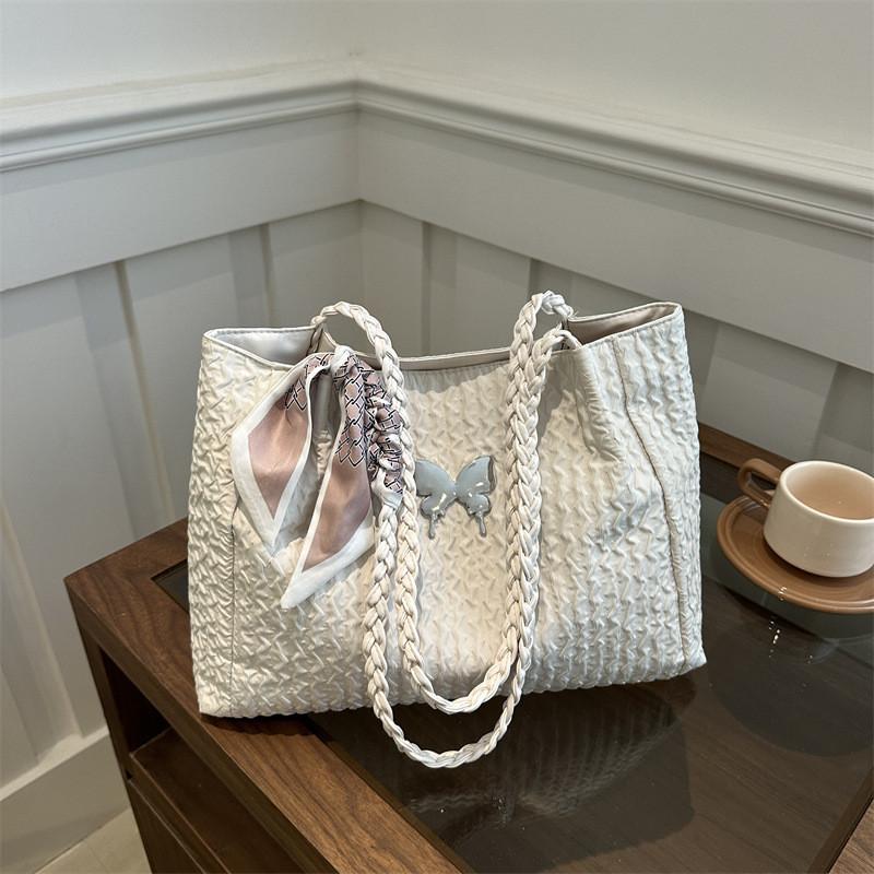 

Versatile Trendy Tote Bag Featuring Unique Stitching Durable Polyester Material For Everyday Adventures белый