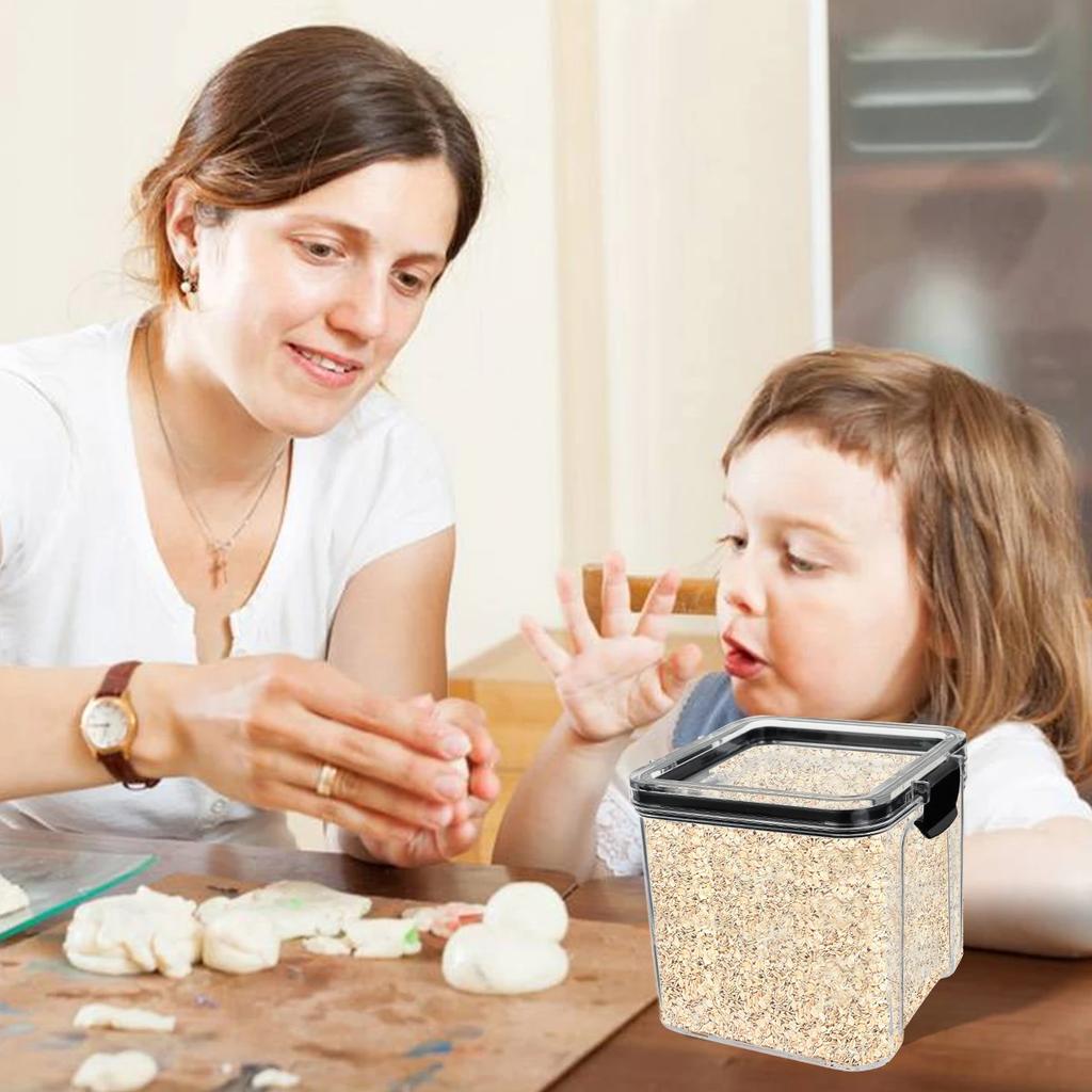 700ML Food Storage Box Stackable Kitchen Sealed Jar Clear Plastic Airtight Food Container with Lids for Cereal Organization 2Pcs