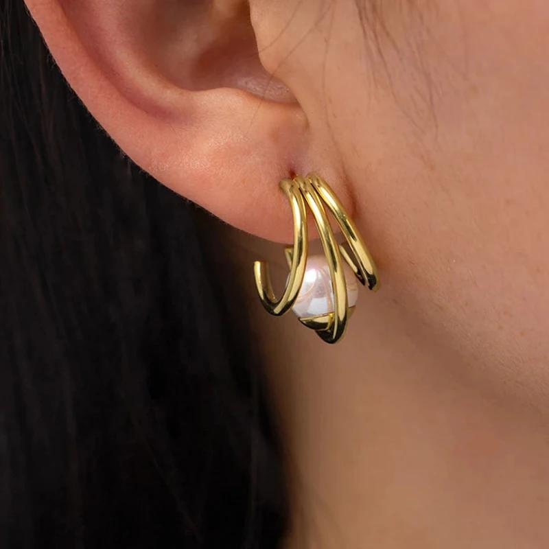 Huitan Metal Women Claw Earrings Inlay Imitation Pearl Modern Fashion Design Female Earrings Daily Wear Statement Jewelry
