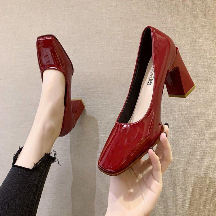 Summer square head single shoes female celebrity patent leather high heels thick heel pedicure shallow mouth foot cover professional shoes