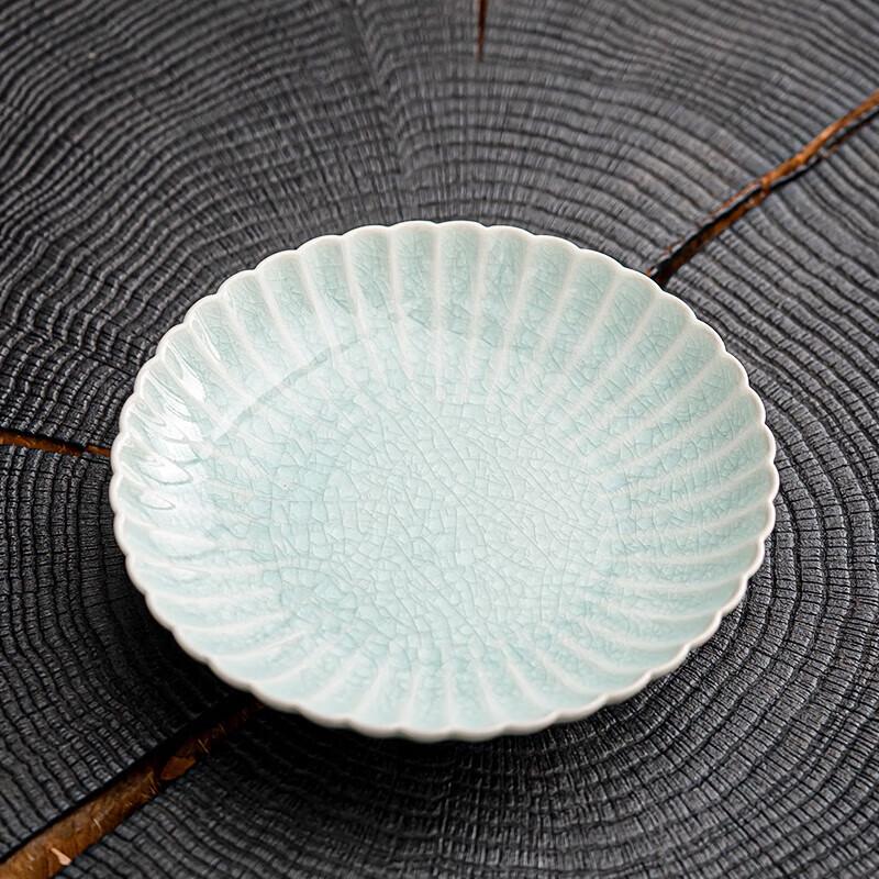 Ru Kiln Ice Flower Glaze Chrysanthemum Teapot Stand
