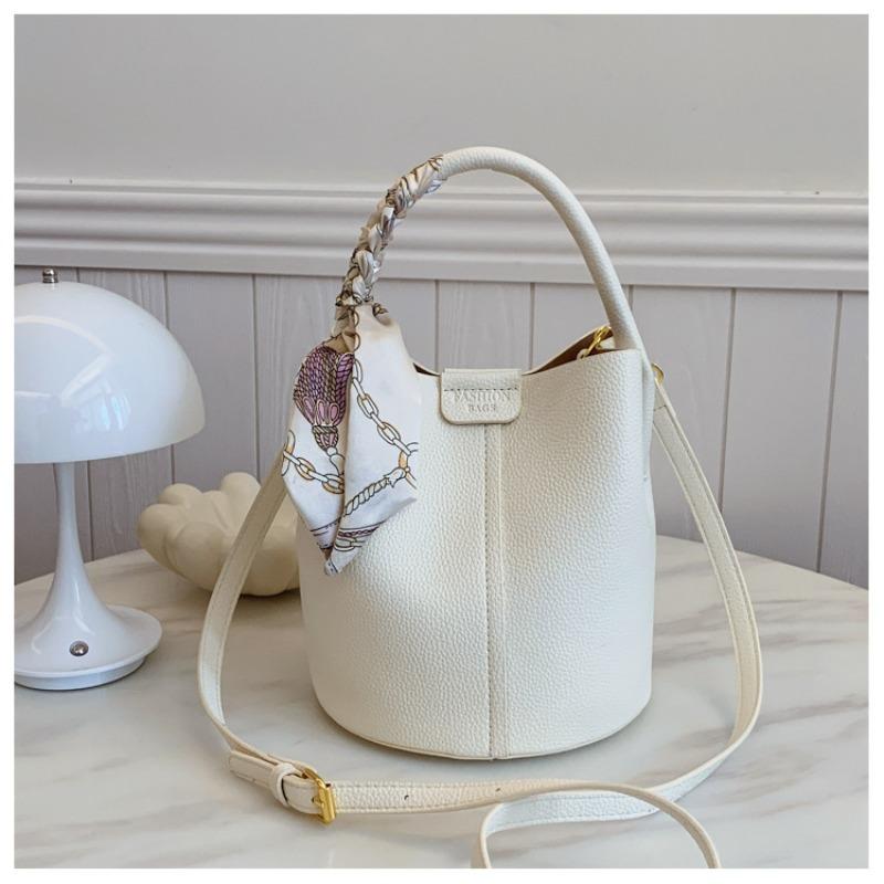

Summer fashion handbag solid color new French small fresh shoulder messenger bag foreign style bucket bag