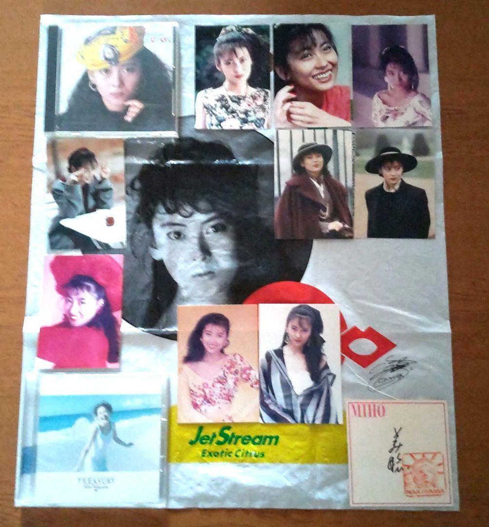 

[USED] A rare set of Miho Nakayama photos, two best albums, and other bonus items.