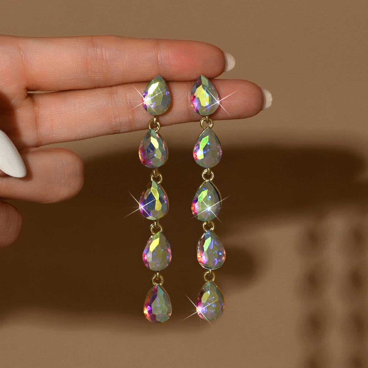 

Size Gradual Change Drill Stud Earrings French Light Luxury High Sense Niche Design Dinner Party Fashion Personality Temperament Elegant