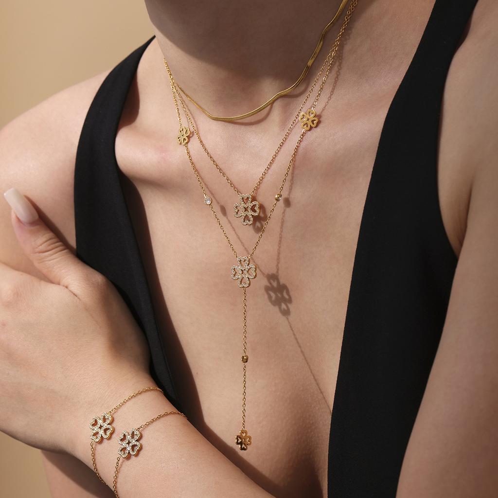 Dainty Lucky Four Leaf Flower Choker