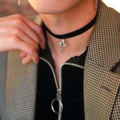 [Earneck Hands] Black Line Cross Velvet Choker Color Block (S5633065)