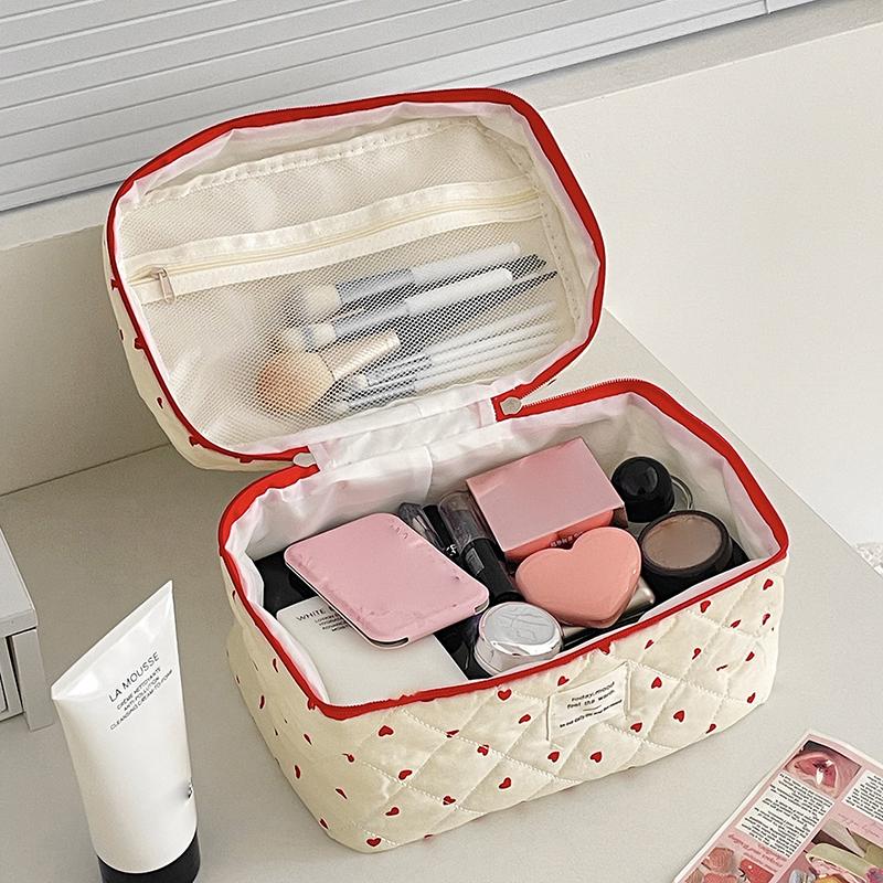 Ins Fresh Red Heart Quilted Cosmetic Bag Large-Capacity Toiletry Storage Bag Portable Travel Makeup Bag Handbag