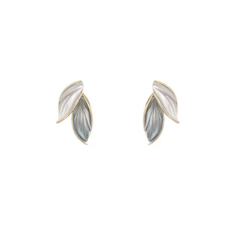 Silver Needle Simple Leaves Cold Stud Earrings Women's New Popular Temperament Versatile Elegant Earrings