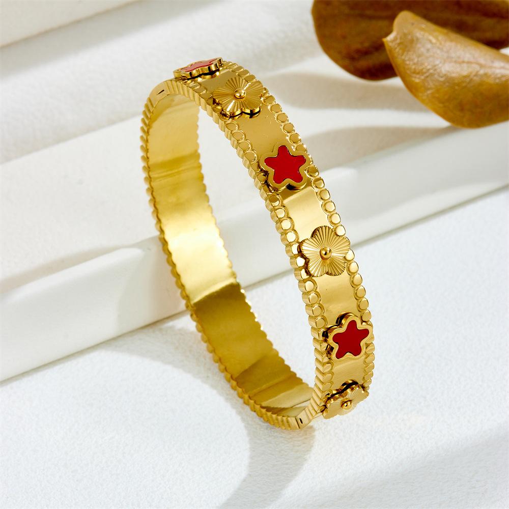 2026 Five-leaf Flower Design High-end Jewelry Light Luxury Temperament Fashion Versatile Ins Style Bracelet