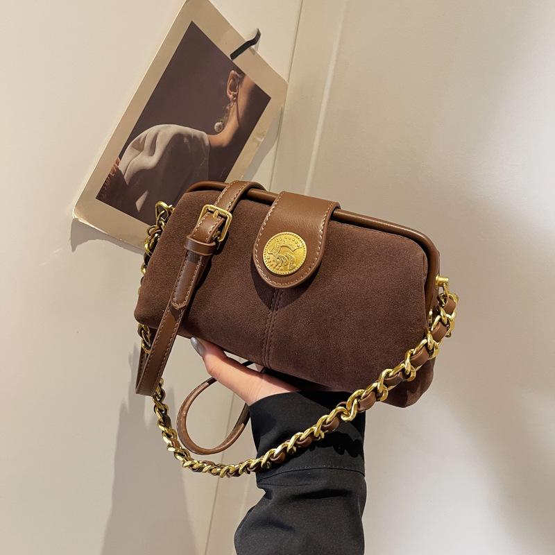 

Маленькая сумка женская новая летняя матовая цепочка сумка доктора высокого класса нишевая на плечо мессенджер темно-коричневого