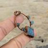Blauer Druzy-Anhänger, galvanisierter Kupferanhänger, Neon-Apatit, Rohanhänger, galvanisierter Schmuck, handgemachter Edelsteinanhänger, Jahrestagsgeschenk