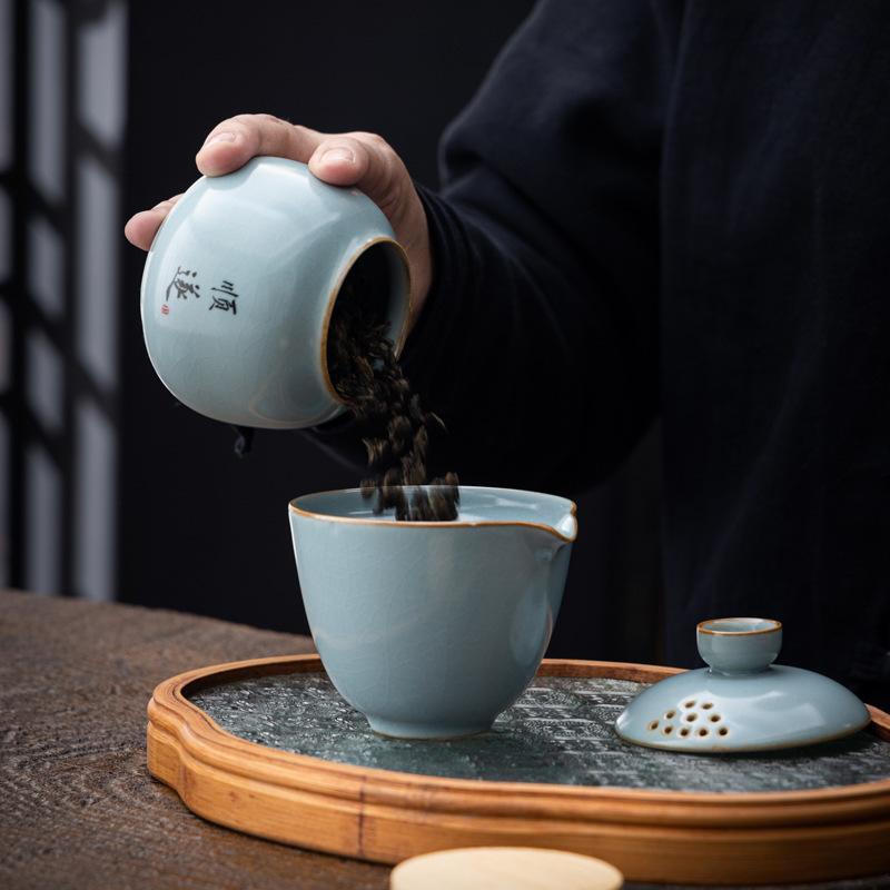 Tea Canister Ceramic Small Tianqing Ru Kiln Crackle Sealed Household Tea Storage Canister Pu'er Tea Green Tea Packaging Canister