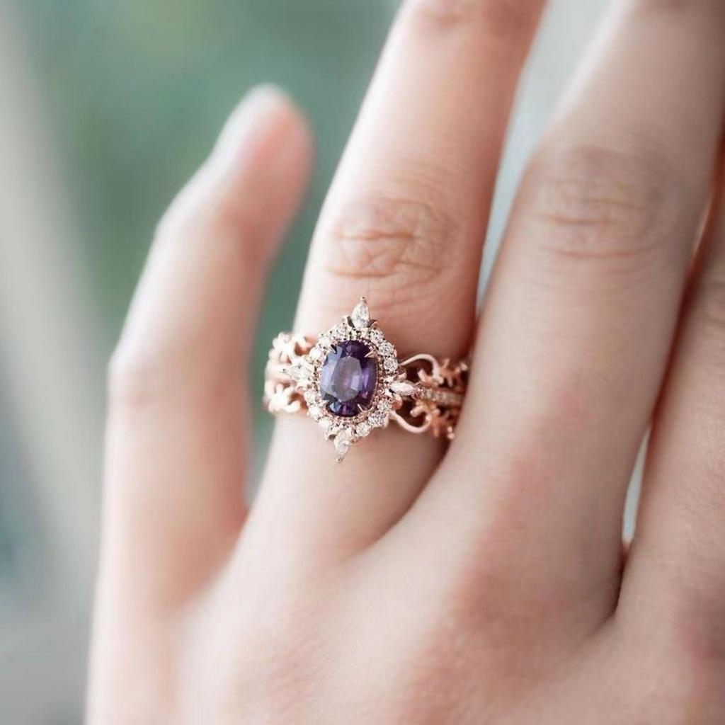 Luxury Fashion French Fashion Colored Diamond Ring Lace Zircon Versatile Catwalk Women's Jewelry New Products